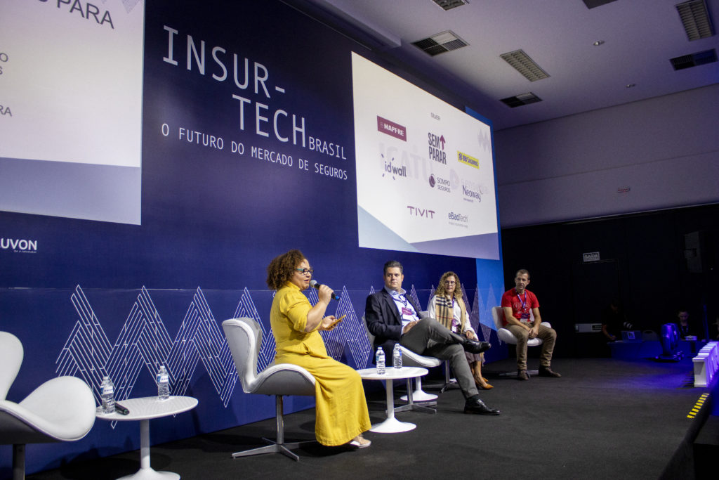 Painel "Subvertendo o Legado: Lowcode, Cloud, SAAS e Novas Tecnologias para Seguradoras", durante o Insurtech Brasil 2023